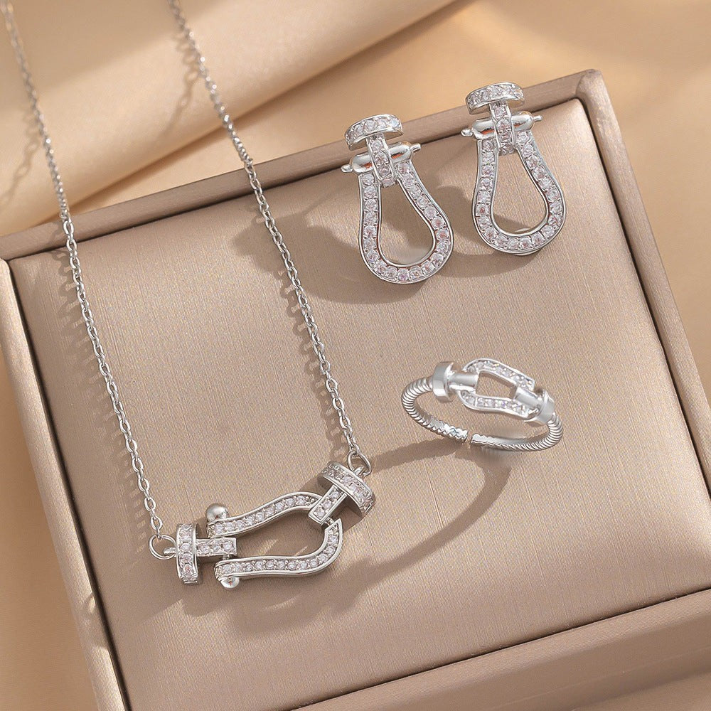 Hot Selling Horseshoe Buckle Necklace Women's Versatile Set