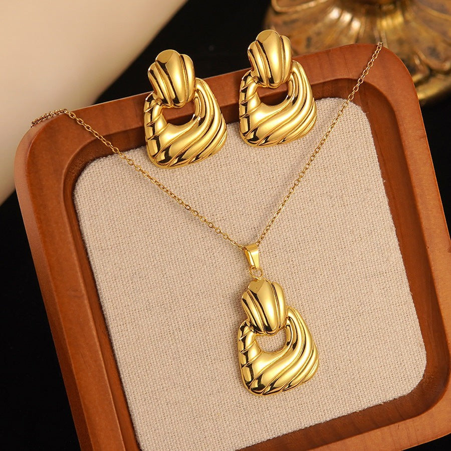 Luxury Gold Floral Jewelry Set Collection