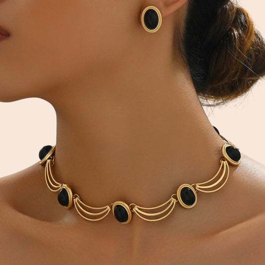 Vintage Noir Jewelry Set – Timeless Gold Elegance