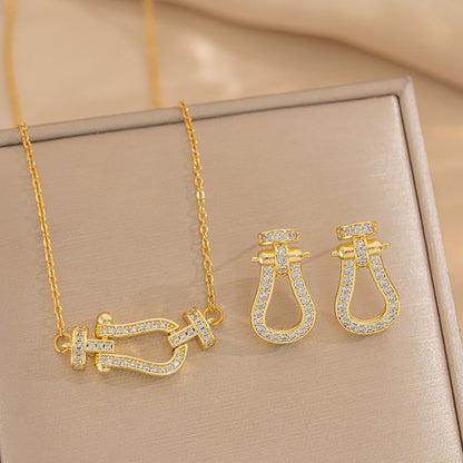 Hot Selling Horseshoe Buckle Necklace Women's Versatile Set