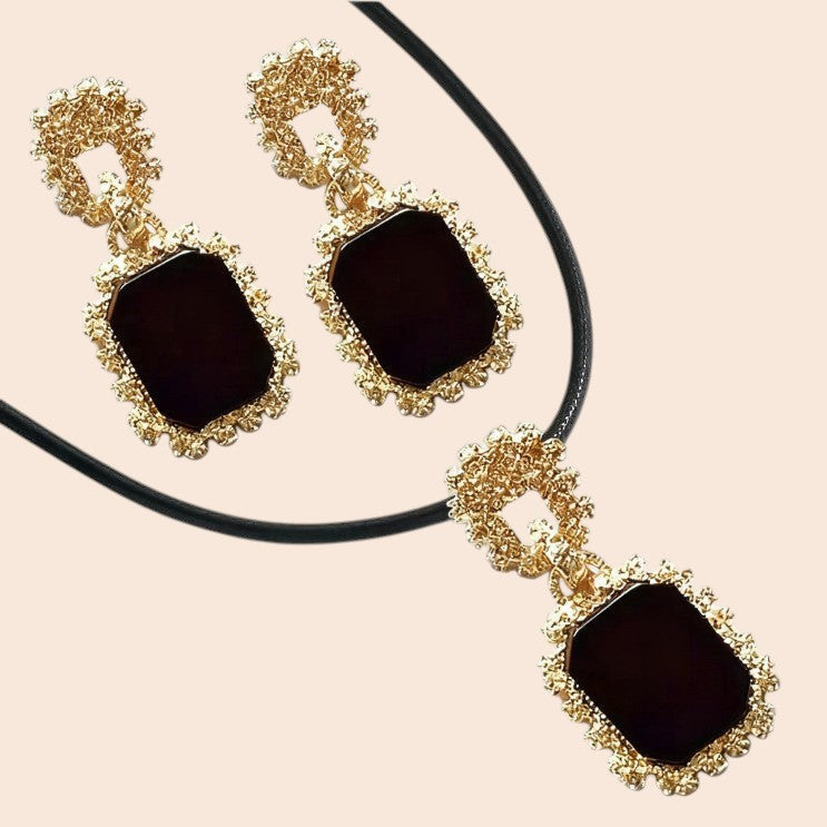 Vintage Velvet Gemstone Necklace & Earring Set