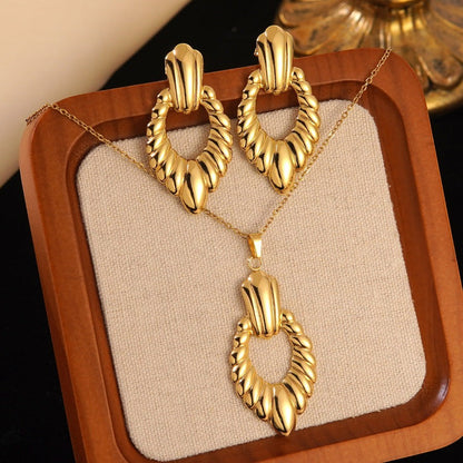 Luxury Gold Floral Jewelry Set Collection